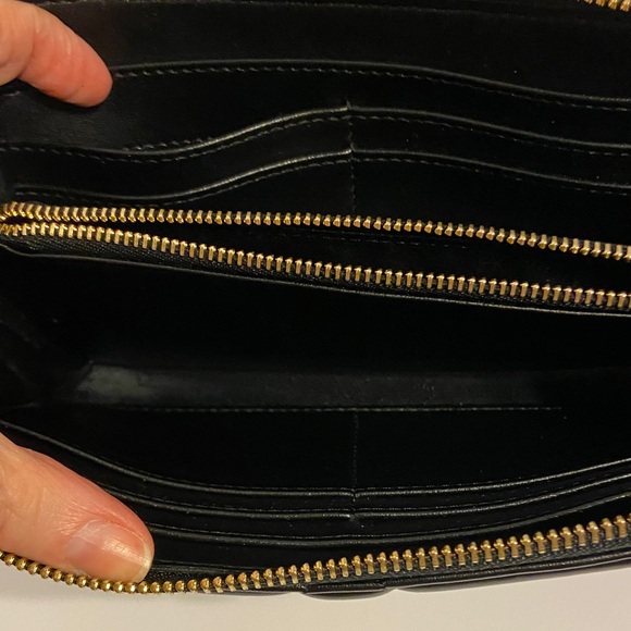 Stella McCartney Black and Gold Star long vegan leather Wallet - Picture 5 of 14